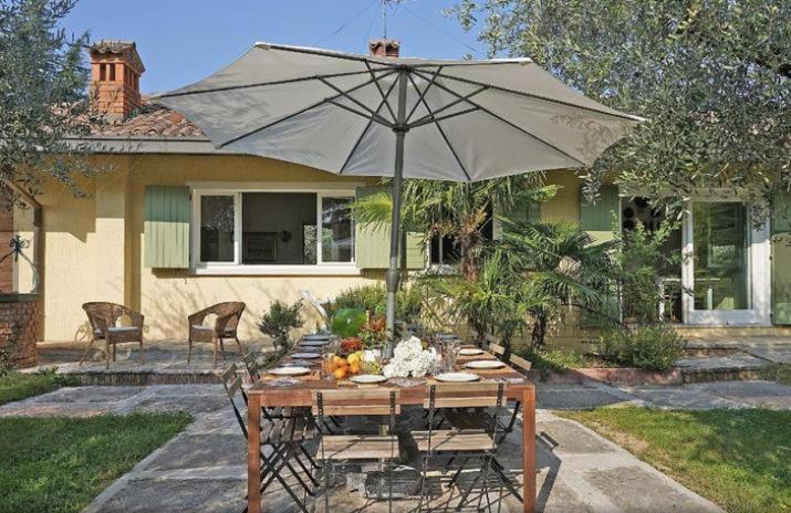 Villa Sweet Flower - With Private Pool And Garden Manerba del Garda Exterior photo