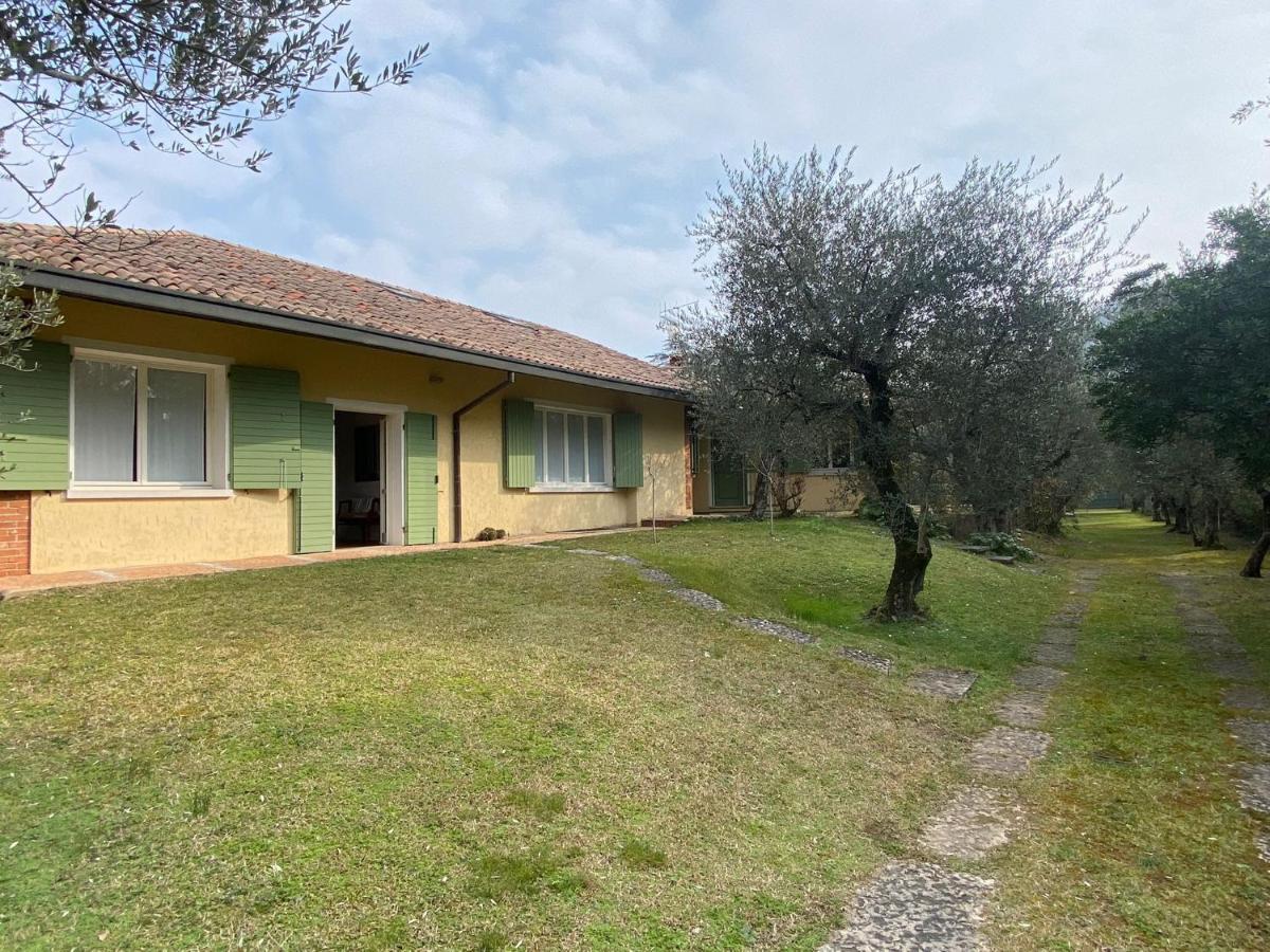 Villa Sweet Flower - With Private Pool And Garden Manerba del Garda Exterior photo