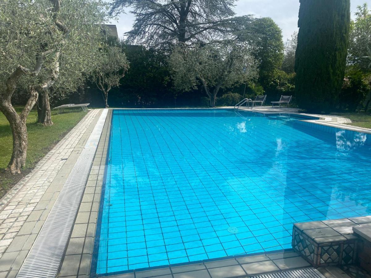 Villa Sweet Flower - With Private Pool And Garden Manerba del Garda Exterior photo